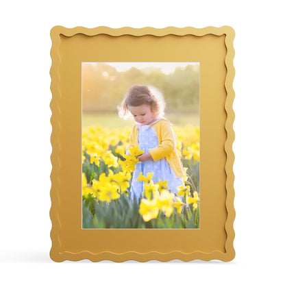 4x6 Picture Frame with Mat for 3.5x5, Wavy Edge Wooden Real Glass Photo Frame for Tabletop and Wall Hanging, Green, 1 Pack
