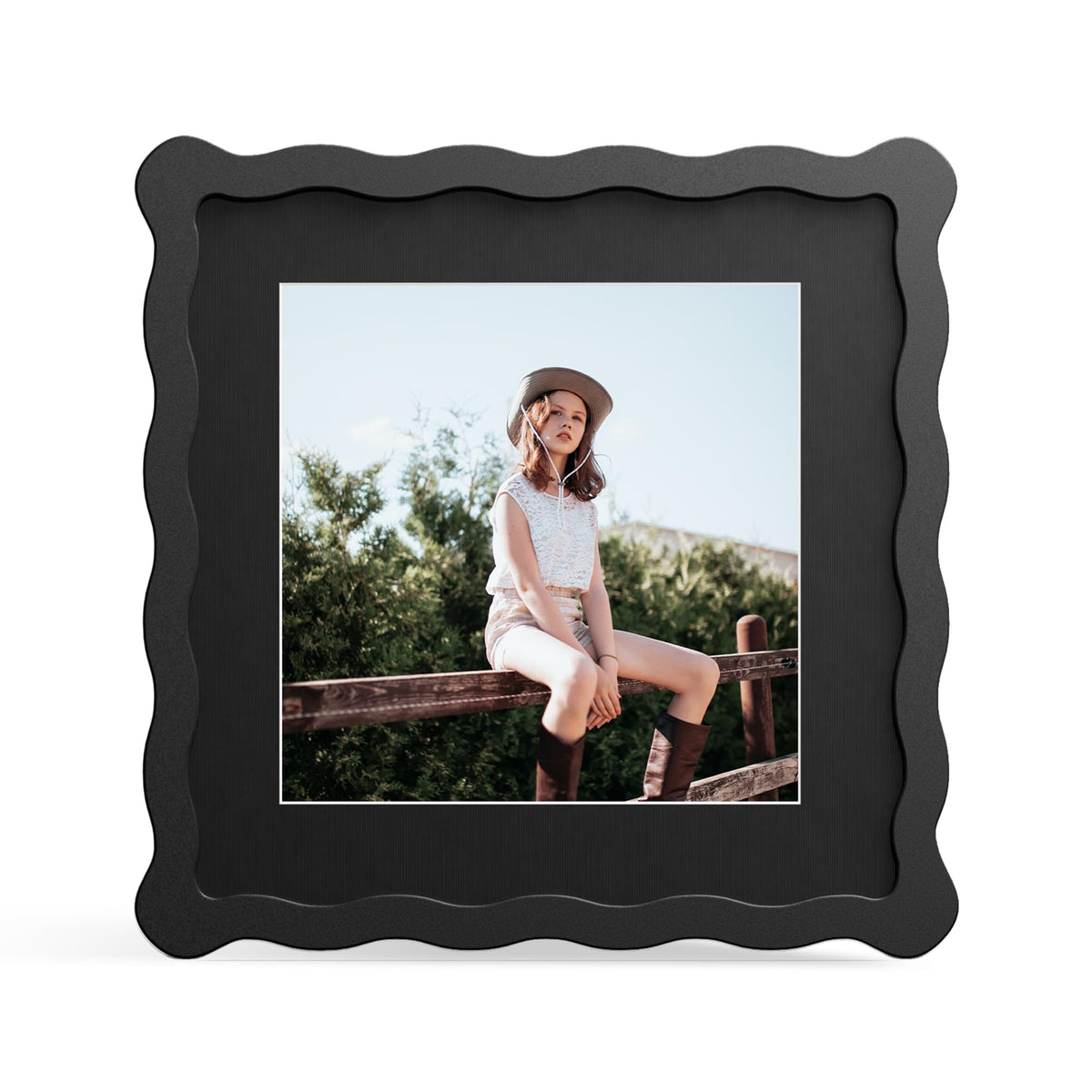 4x6 Picture Frame with Mat for 3.5x5, Wavy Edge Wooden Real Glass Photo Frame for Tabletop and Wall Hanging, Green, 1 Pack