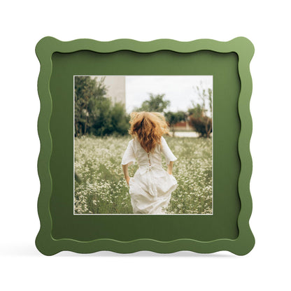 4x6 Picture Frame with Mat for 3.5x5, Wavy Edge Wooden Real Glass Photo Frame for Tabletop and Wall Hanging, Green, 1 Pack